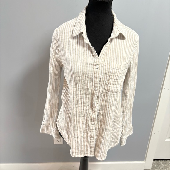 beachlunchlounge Tops - Beach Lunch Lounge Button Down Top